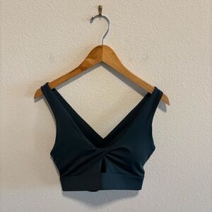 Fabletics Gree V‑Neck Twist Front Sports Bra